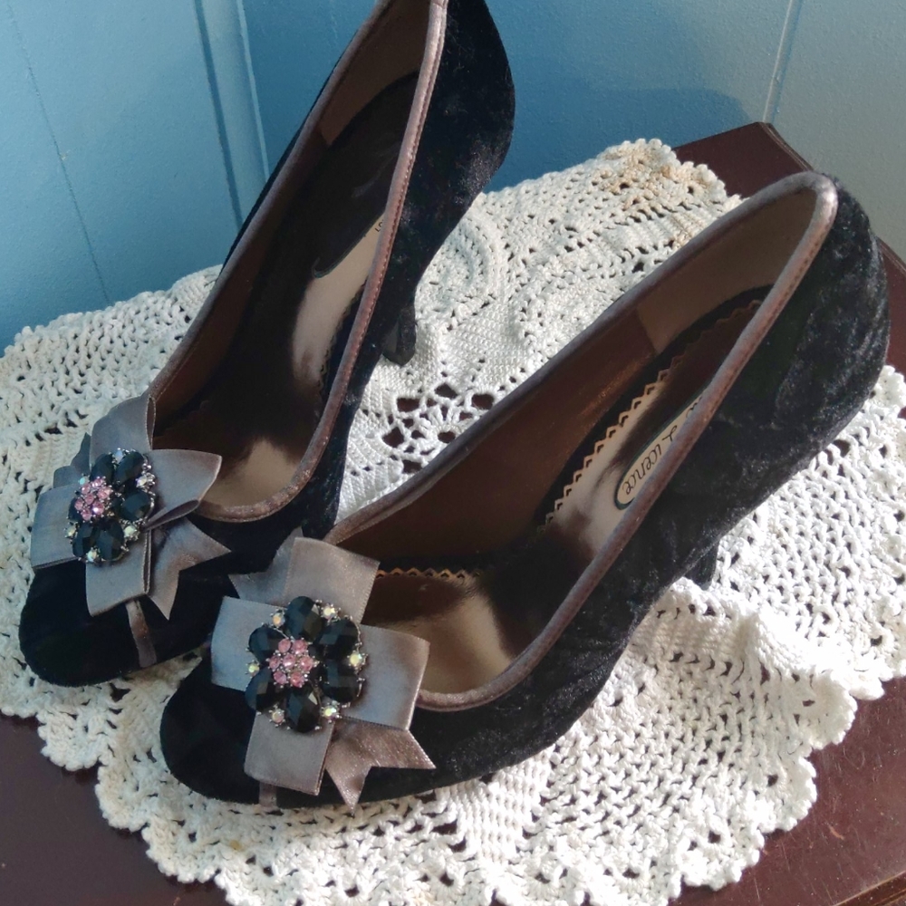 High Heels - Picture 8 of 8